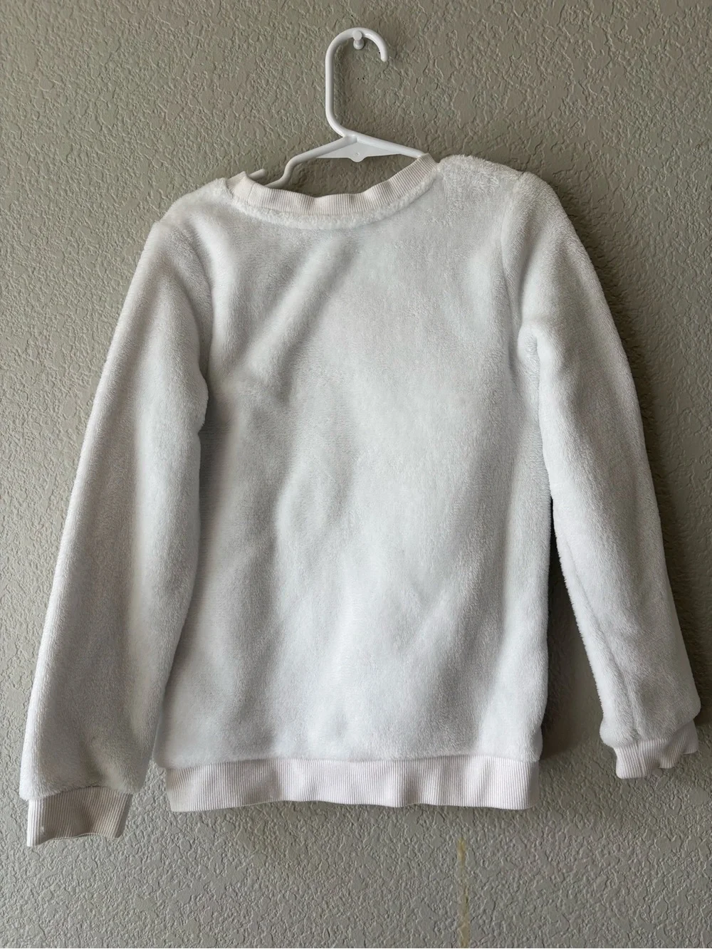 H&M White Fleece Unicorn Crewneck Sweater with Pink & Blue Mane